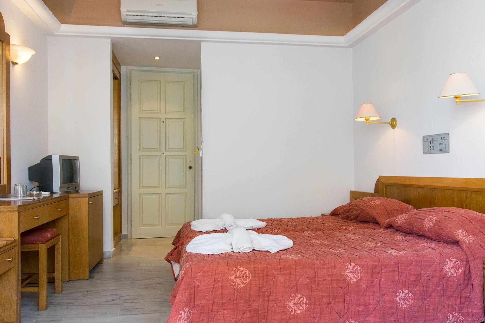 Anita Beach Hotel- Adults Only Rethymno Exteriör bild