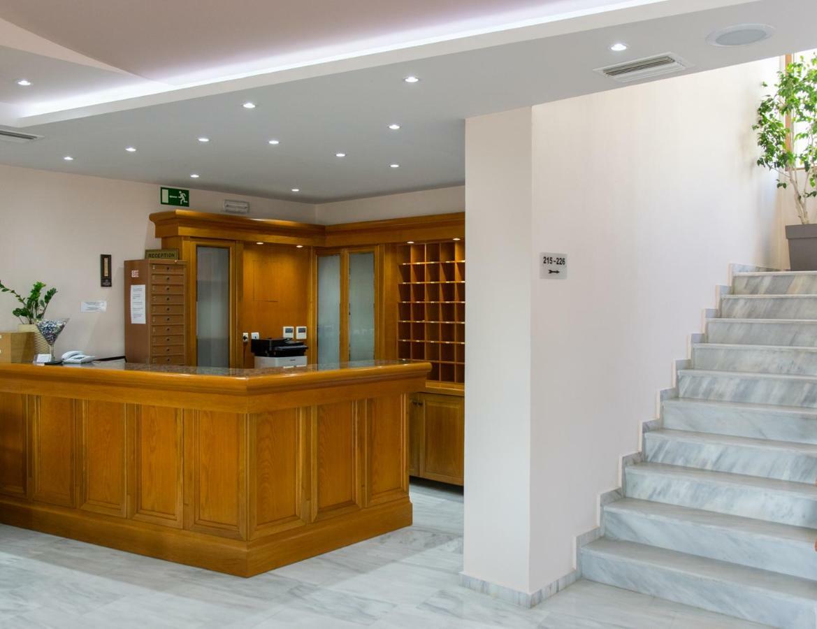 Anita Beach Hotel- Adults Only Rethymno Exteriör bild